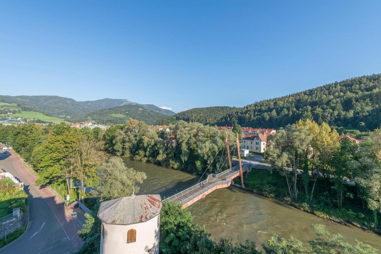 Hotel Landskron Bruck an der Mur Bagian luar foto