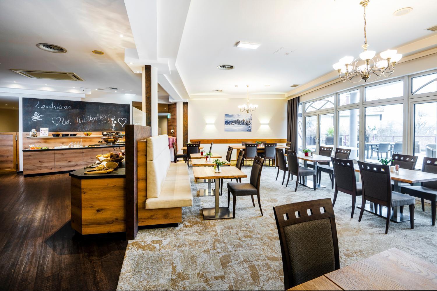 Hotel Landskron Bruck an der Mur Bagian luar foto
