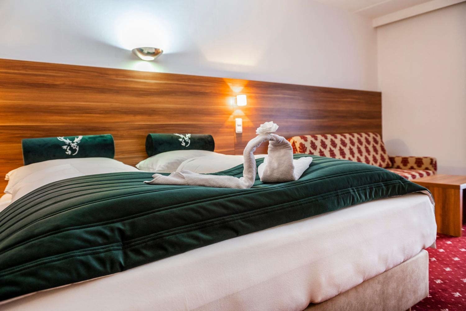 Hotel Landskron Bruck an der Mur Bagian luar foto