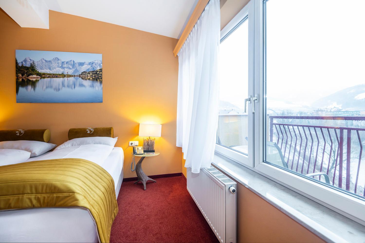 Hotel Landskron Bruck an der Mur Bagian luar foto