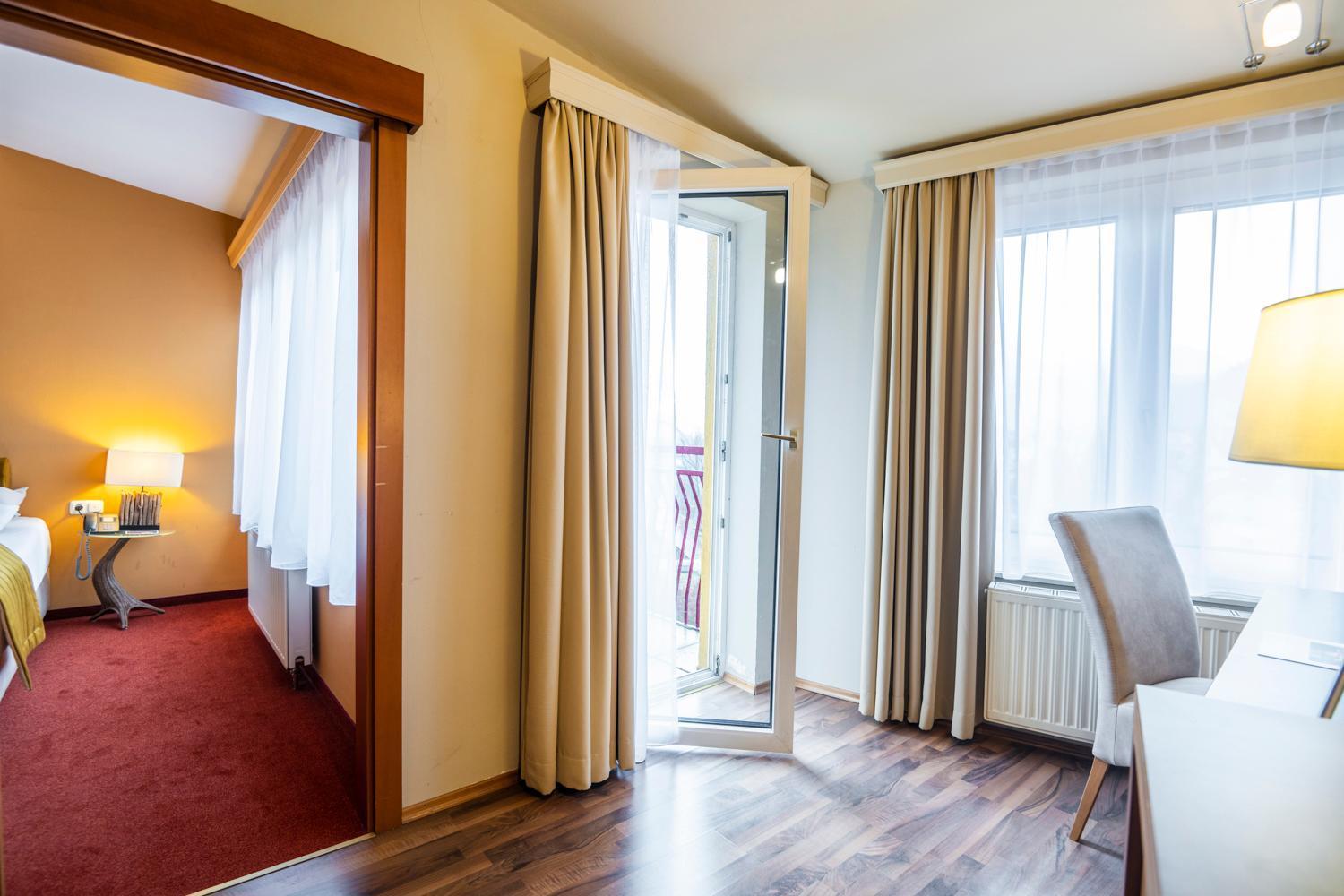Hotel Landskron Bruck an der Mur Bagian luar foto